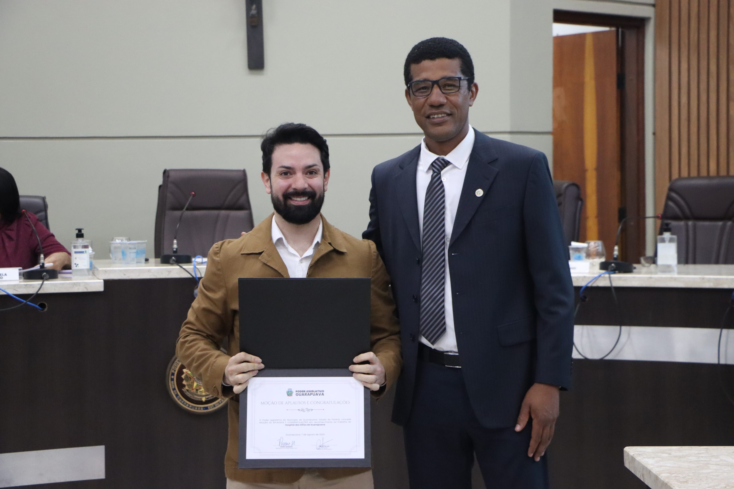 Hospital de Olhos de Guarapuava recebe homenagem do Poder Legislativo municipal